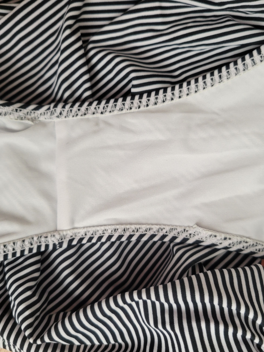 Cupshe Color Block Plunging Halter Striped One-Piece Swimsuit Medium - Picture 7 of 9